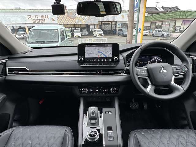 三菱 アウトランダーＰＨＥＶ ＰＨＥＶ ２．４ Ｇ ４ＷＤ R6年 (東海) 99