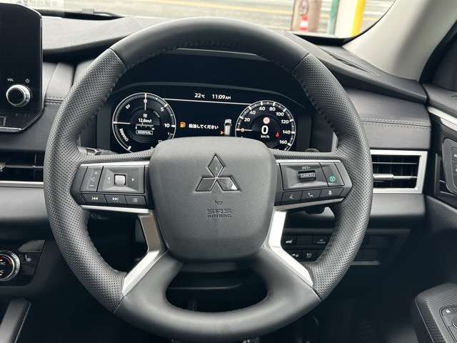 三菱 アウトランダーＰＨＥＶ ＰＨＥＶ ２．４ Ｇ ４ＷＤ R6年 (東海) 99