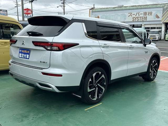 三菱 アウトランダーＰＨＥＶ ＰＨＥＶ ２．４ Ｇ ４ＷＤ R6年 (東海) 99