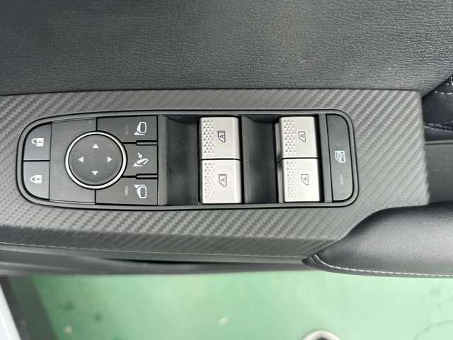 三菱 アウトランダーＰＨＥＶ ＰＨＥＶ ２．４ Ｇ ４ＷＤ R6年 (東海) 99