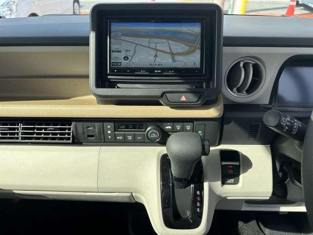 ホンダ Ｎ　ＢＯＸ ６６０ ファッションスタイル ２トーン R8年 (東海) 99