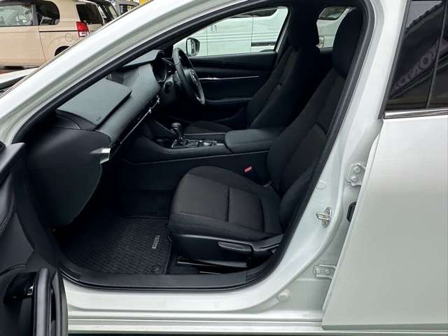 マツダ ＭＡＺＤＡ３　ファストバック １．８ ＸＤ プロアクティブ ディーゼルターボ R6年 (東海) 99