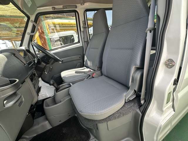 三菱 ミニキャブＥＶ ＣＤ ２０ＫＷＨ ２シーター R7年 (東海) 99