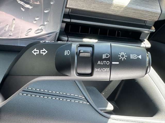 日産 セレナ １．４ Ｅ－ＰＯＷＥＲ ハイウェイスターＶ 日産オリジナルナビ取付パッケージ装着車 R8年 (東海) 99