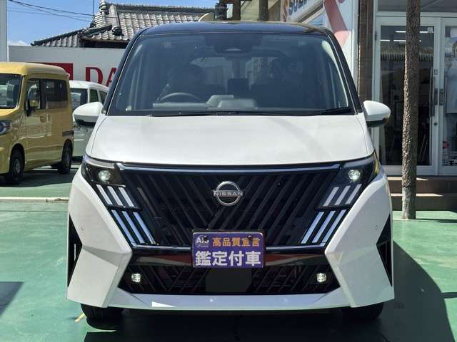 日産 セレナ １．４ Ｅ－ＰＯＷＥＲ ハイウェイスターＶ 日産オリジナルナビ取付パッケージ装着車 R8年 (東海) 99