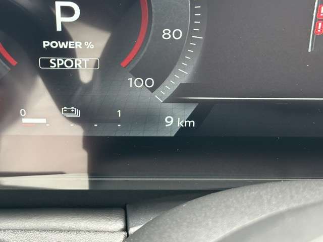 日産 セレナ １．４ Ｅ－ＰＯＷＥＲ ハイウェイスターＶ ＮＩＳＳＡＮＣＯＮＮＥＣＴインフォテインメントシステム装着車 R8年 (東海) 99