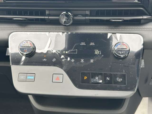 日産 セレナ １．４ Ｅ－ＰＯＷＥＲ ハイウェイスターＶ ＮＩＳＳＡＮＣＯＮＮＥＣＴインフォテインメントシステム装着車 R8年 (東海) 99