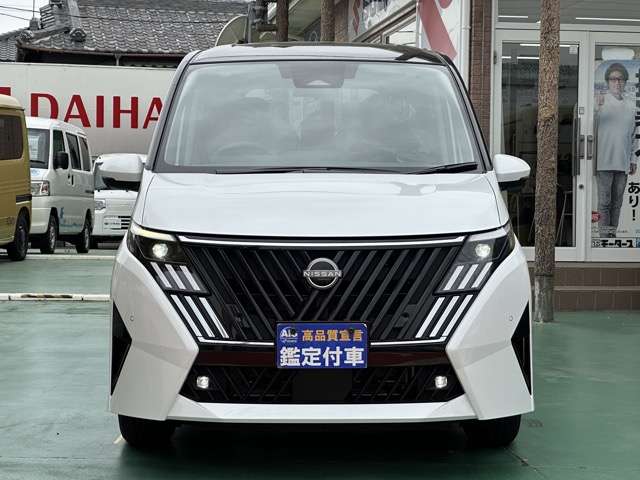 日産 セレナ １．４ Ｅ－ＰＯＷＥＲ ハイウェイスターＶ ＮＩＳＳＡＮＣＯＮＮＥＣＴインフォテインメントシステム装着車 R8年 (東海) 99