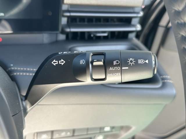 日産 セレナ ２．０ ハイウェイスターＶ ＮＩＳＳＡＮＣＯＮＮＥＣＴインフォテインメントシステム装着車 R8年 (東海) 99