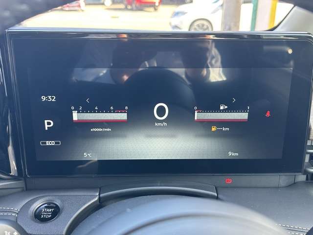 日産 セレナ ２．０ ハイウェイスターＶ ＮＩＳＳＡＮＣＯＮＮＥＣＴインフォテインメントシステム装着車 R8年 (東海) 99