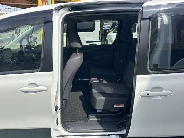 トヨタ シエンタ　ハイブリッド ハイブリッド １．５ Ｇ R7年 (東海) 99