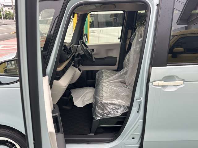 ホンダ Ｎ　ＢＯＸ ６６０ ファッションスタイル ２トーン R8年 (東海) 99