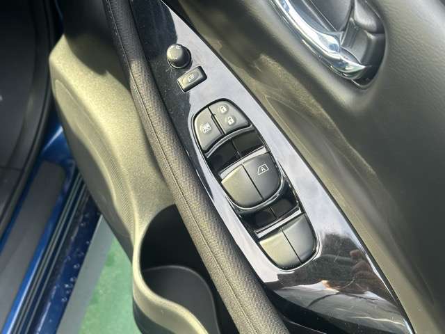 日産 リーフ Ｘ　Ｖセレクション R4年 (東海) 99