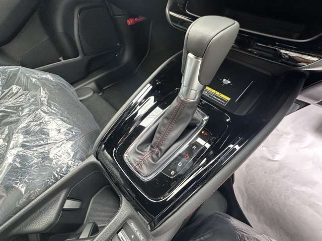 ホンダ ヴェゼル １．５ Ｅ：ＨＥＶ ＲＳ R8年 (東海) 99