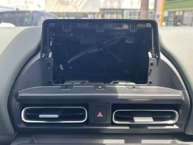 ホンダ フリード　ハイブリッド １．５ Ｅ：ＨＥＶ クロスター R8年 (東海) 99