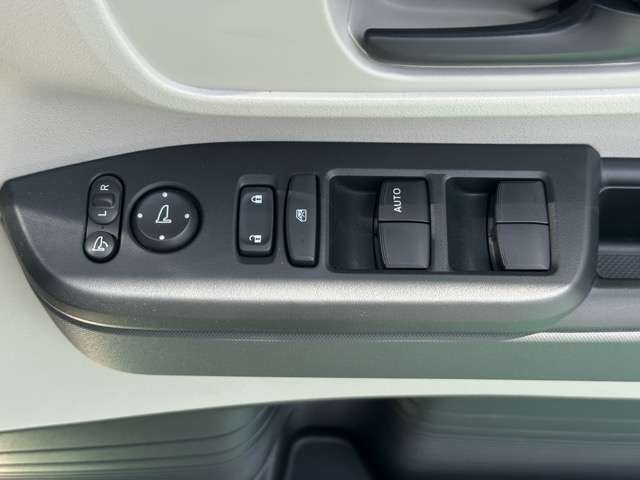 ホンダ Ｎ　ＢＯＸ ６６０ ファッションスタイル モノトーン R8年 (東海) 99