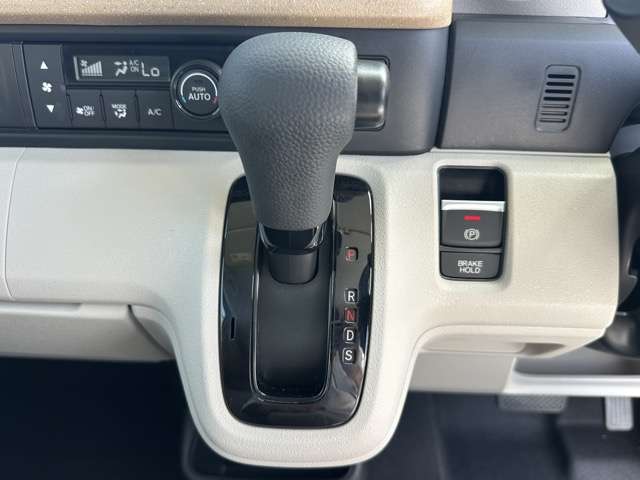ホンダ Ｎ　ＢＯＸ ６６０ ファッションスタイル モノトーン R8年 (東海) 99