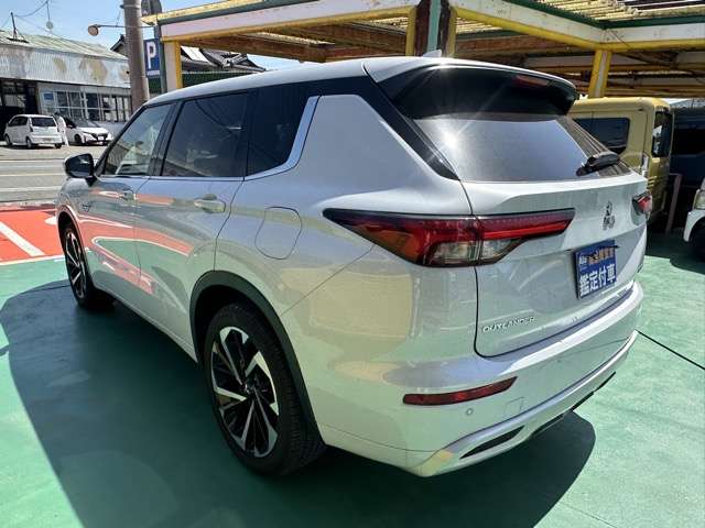 三菱 アウトランダーＰＨＥＶ ＰＨＥＶ ２．４ Ｐ ４ＷＤ R5年 (東海) 99