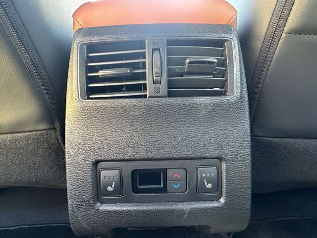 三菱 アウトランダーＰＨＥＶ ＰＨＥＶ ２．４ Ｐ ４ＷＤ R5年 (東海) 99