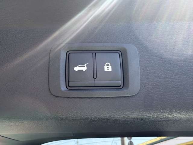 三菱 アウトランダーＰＨＥＶ ＰＨＥＶ ２．４ Ｐ ４ＷＤ R5年 (東海) 99
