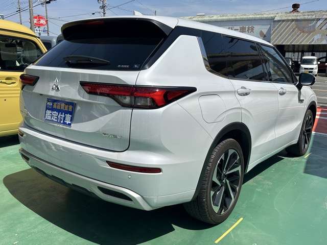三菱 アウトランダーＰＨＥＶ ＰＨＥＶ ２．４ Ｐ ４ＷＤ R5年 (東海) 99