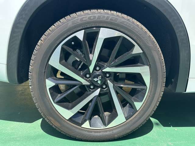 三菱 アウトランダーＰＨＥＶ ＰＨＥＶ ２．４ Ｐ ４ＷＤ R5年 (東海) 99