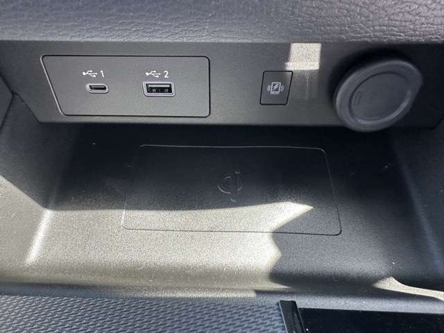 三菱 アウトランダーＰＨＥＶ ＰＨＥＶ ２．４ Ｐ ４ＷＤ R5年 (東海) 99