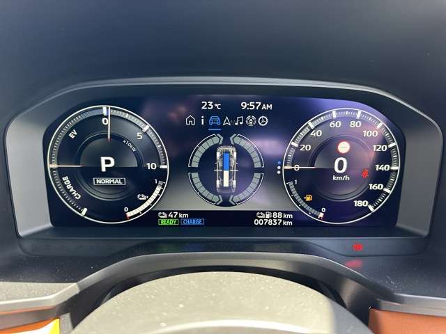 三菱 アウトランダーＰＨＥＶ ＰＨＥＶ ２．４ Ｐ ４ＷＤ R5年 (東海) 99