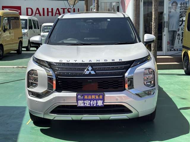 三菱 アウトランダーＰＨＥＶ ＰＨＥＶ ２．４ Ｐ ４ＷＤ R5年 (東海) 99