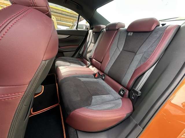 スバル ＷＲＸ　Ｓ４ ２．４ ＳＴＩ スポーツＲ ＥＸ ４ＷＤ R4年 (東海) 99