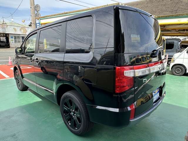 三菱 デリカ　Ｄ：５ ２．２ シャモニー 電動サイドステップ非装着車 ディーゼルターボ ４ＷＤ R7年 (東海) 99