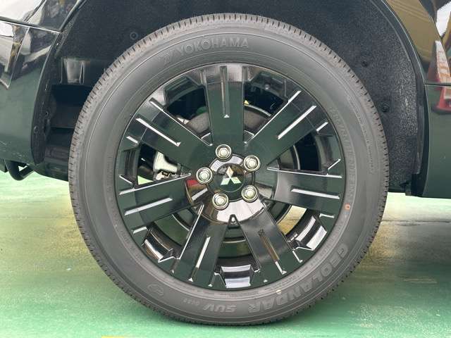 三菱 デリカ　Ｄ：５ ２．２ シャモニー 電動サイドステップ非装着車 ディーゼルターボ ４ＷＤ R7年 (東海) 99
