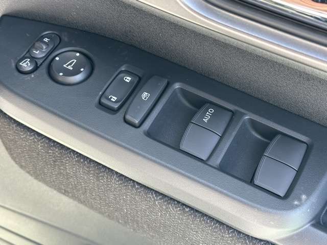 ホンダ Ｎ　ＢＯＸ カスタム ６６０ R8年 (東海) 99