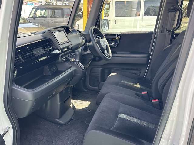 ホンダ Ｎ　ＢＯＸ カスタム ６６０ Ｌ R5年 (東海) 99
