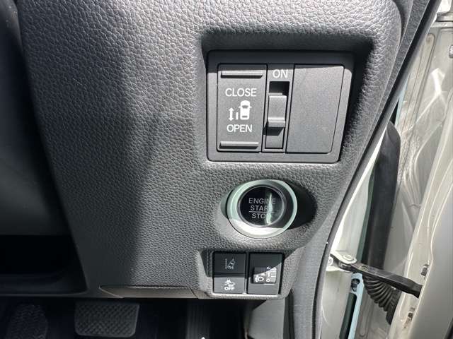 ホンダ Ｎ　ＢＯＸ カスタム ６６０ Ｌ R5年 (東海) 99
