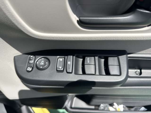 ホンダ Ｎ　ＢＯＸ ６６０ ファッションスタイル ２トーン R8年 (東海) 99