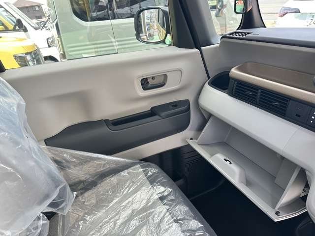 ホンダ Ｎ　ＢＯＸ ６６０ ファッションスタイル ２トーン R8年 (東海) 99