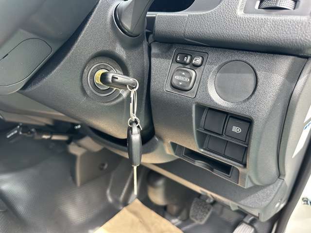 マツダ ボンゴブローニィバン ２．８ ＧＬ ディーゼルターボ R8年 (東海) 99