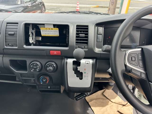 マツダ ボンゴブローニィバン ２．８ ＧＬ ディーゼルターボ R8年 (東海) 99
