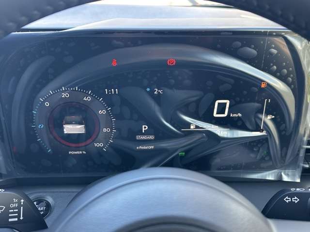 日産 セレナ １．４ Ｅ－ＰＯＷＥＲ ハイウェイスターＶ 日産オリジナルナビ取付パッケージ装着車 R8年 (東海) 99