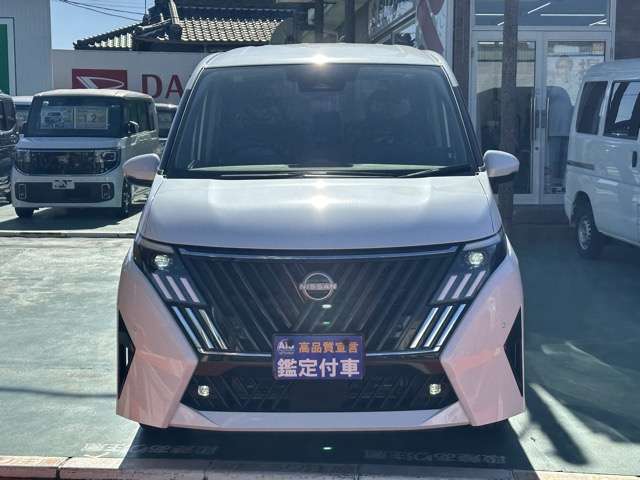 日産 セレナ １．４ Ｅ－ＰＯＷＥＲ ハイウェイスターＶ 日産オリジナルナビ取付パッケージ装着車 R8年 (東海) 99