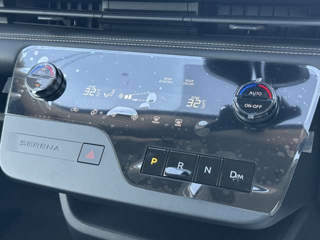 日産 セレナ ２．０ ハイウェイスターＶ 日産オリジナルナビ取付パッケージ装着車 R8年 (東海) 99