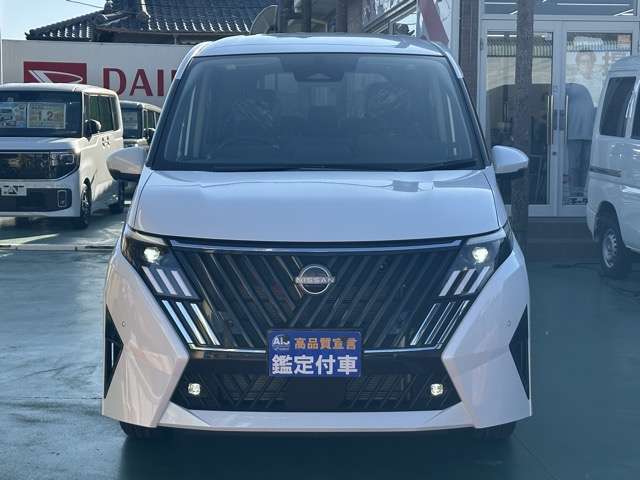 日産 セレナ ２．０ ハイウェイスターＶ 日産オリジナルナビ取付パッケージ装着車 R8年 (東海) 99