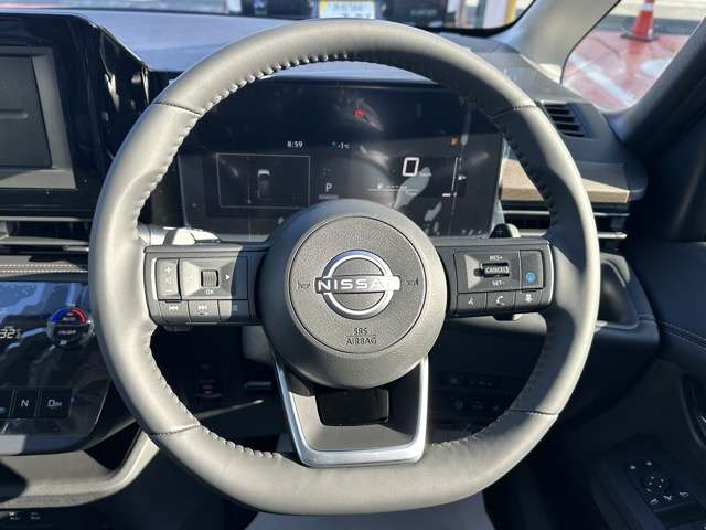 日産 セレナ ２．０ ハイウェイスターＶ 日産オリジナルナビ取付パッケージ装着車 R8年 (東海) 99