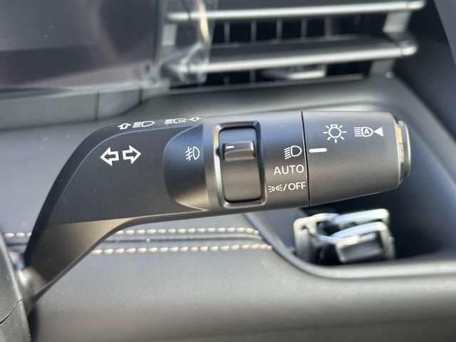 日産 セレナ ２．０ ハイウェイスターＶ ＮＩＳＳＡＮＣＯＮＮＥＣＴインフォテインメントシステム装着車 R8年 (東海) 99