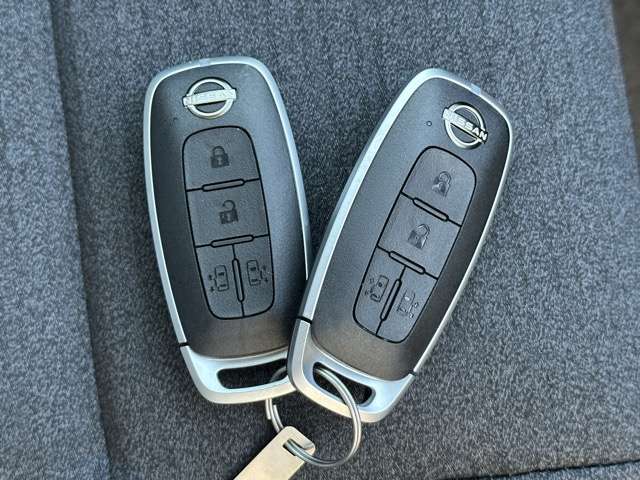 日産 セレナ ２．０ ハイウェイスターＶ ＮＩＳＳＡＮＣＯＮＮＥＣＴインフォテインメントシステム装着車 R8年 (東海) 99