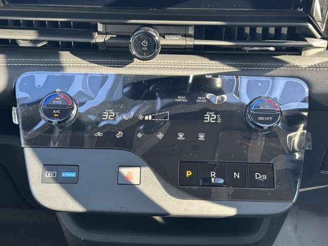日産 セレナ １．４ Ｅ－ＰＯＷＥＲ ハイウェイスターＶ ＮＩＳＳＡＮＣＯＮＮＥＣＴインフォテインメントシステム装着車 R8年 (東海) 99