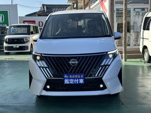 日産 セレナ １．４ Ｅ－ＰＯＷＥＲ ハイウェイスターＶ ＮＩＳＳＡＮＣＯＮＮＥＣＴインフォテインメントシステム装着車 R8年 (東海) 99
