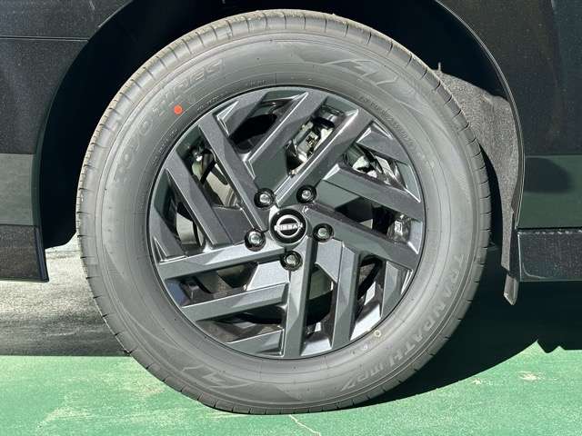 日産 セレナ １．４ Ｅ－ＰＯＷＥＲ ハイウェイスターＶ ＮＩＳＳＡＮＣＯＮＮＥＣＴインフォテインメントシステム装着車 R8年 (東海) 99