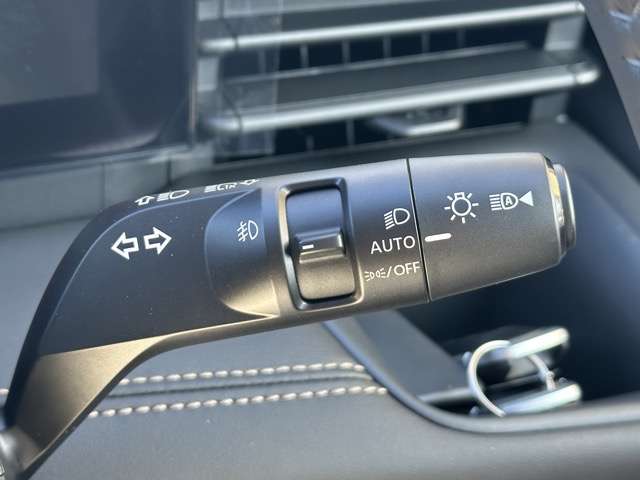 日産 セレナ １．４ Ｅ－ＰＯＷＥＲ ハイウェイスターＶ ＮＩＳＳＡＮＣＯＮＮＥＣＴインフォテインメントシステム装着車 R8年 (東海) 99